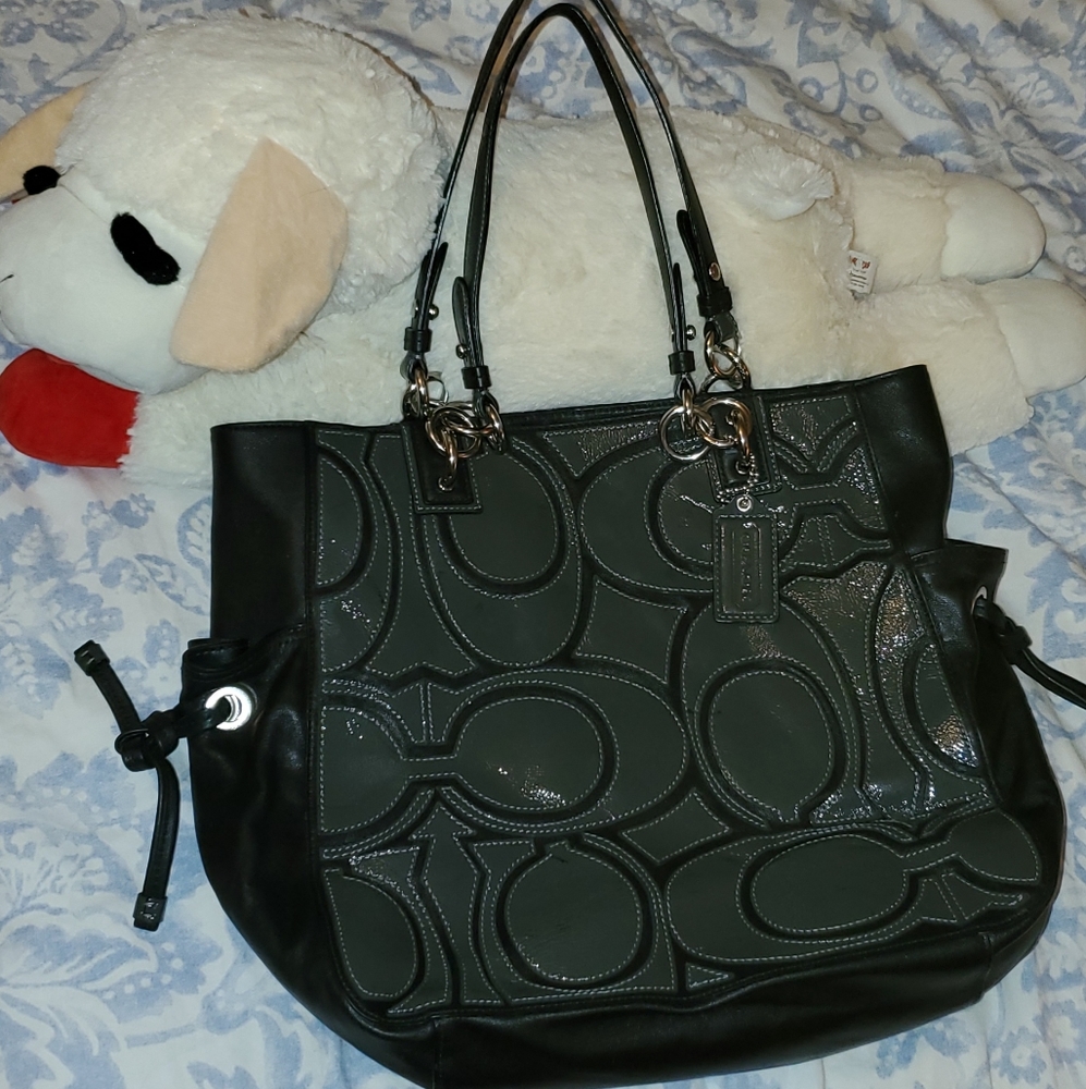 COACH LADIES HANDBAG